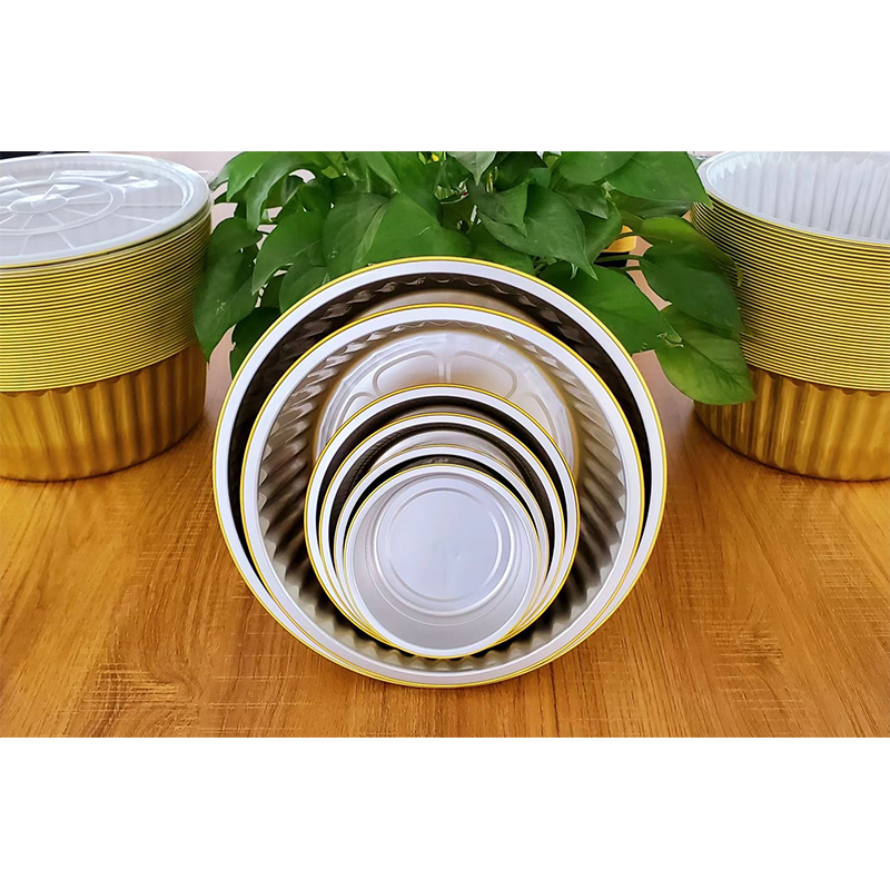 How does the sealing structure design of an aluminum foil lunch box prevent soup leakage?